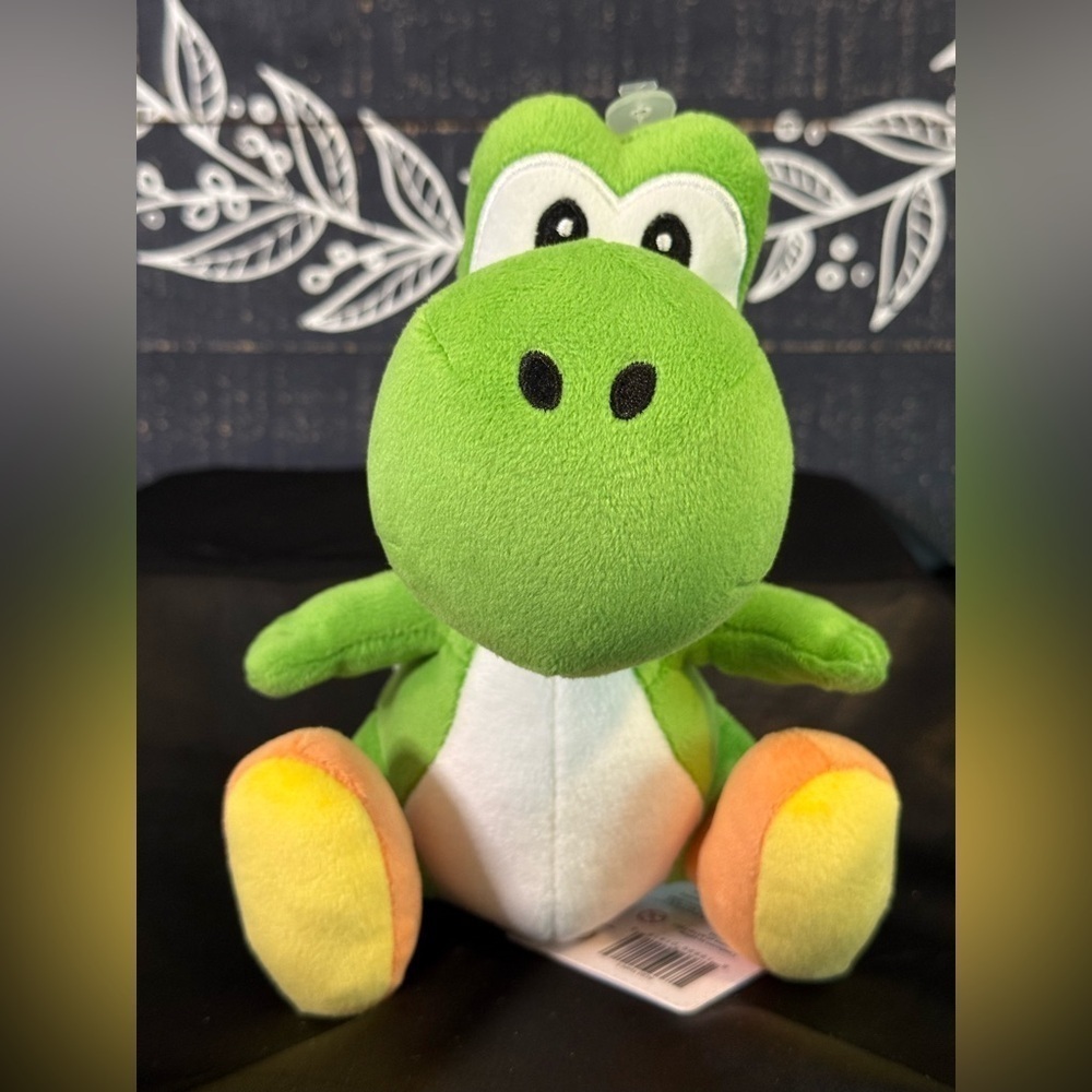 Nintendo Super Mario Yoshi Plush 8”  Plushie Gamer Collectible